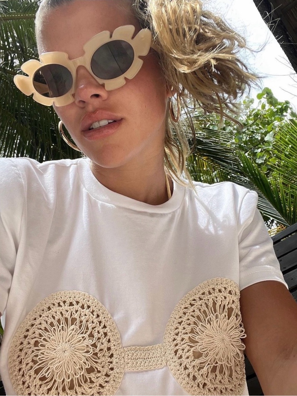 As seen on Sofia Richie Grainge H&M Crochet Detail Off White Tee - size XXS